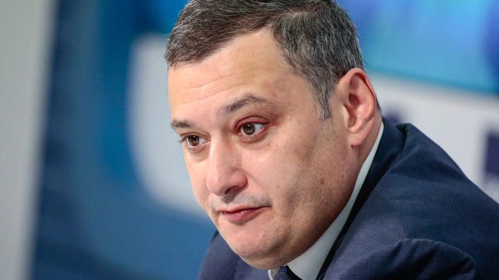 Хинштейн показал заявление на отпуск курской чиновницы, отдыхавшей в Индии