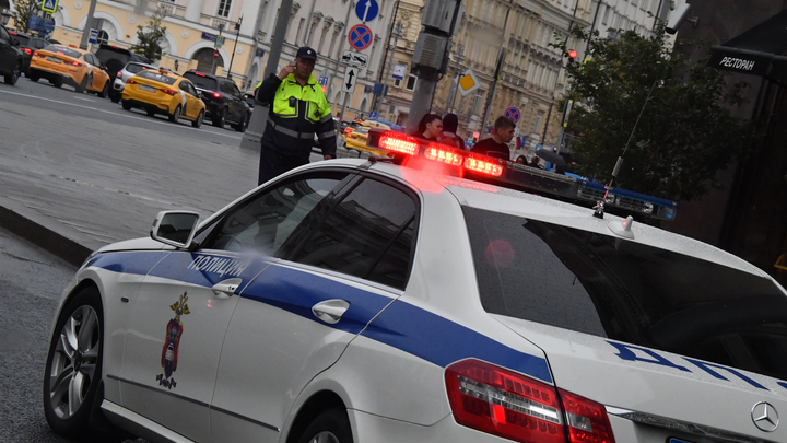 В Челябинске попал в аварию автомобиль Госавтоинспекции, ехавший на красный свет