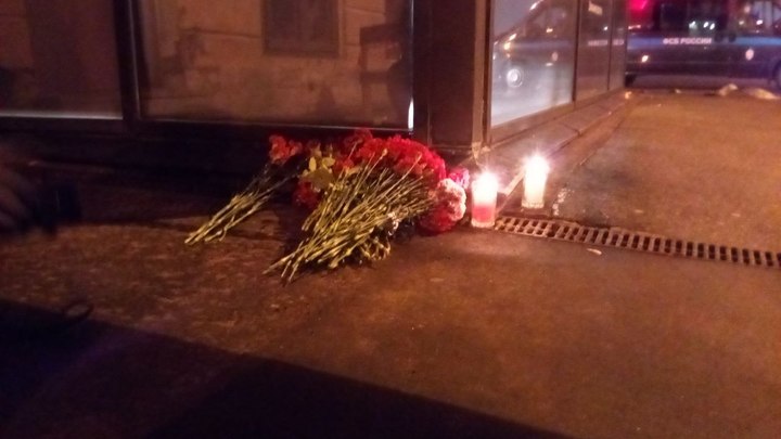 Мама, я жив!: мать одного из пострадавших во время теракта в Петербурге рассказала о звонке сына