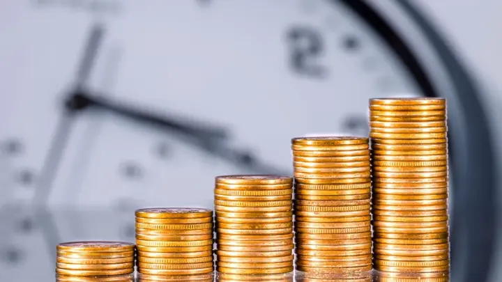 «Известия»: после повышения НДС до 22% бизнес взвинтил цены