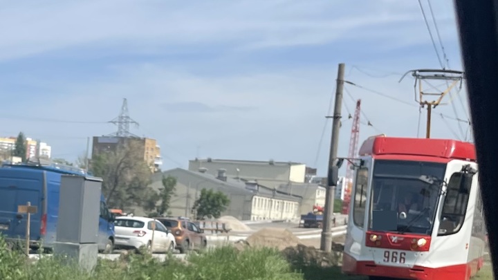 В Самаре 17 июня трамвай сошел с рельсов  на перекрестке Ново-Садовой и Масленикова
