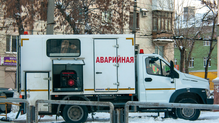В Екатеринбурге жилой комплекс Светлый остался без воды