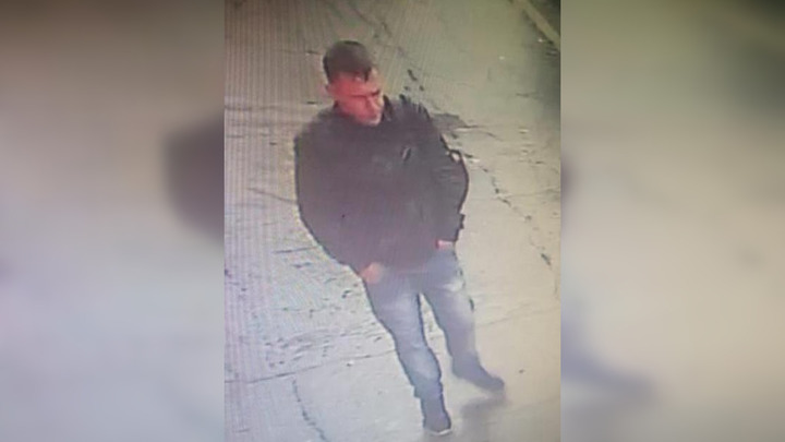 Ограбившего пенсионерку мужчину разыскивает полиция в Новосибирске