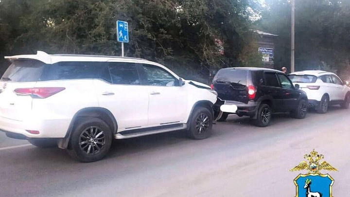 В Самаре на Белорусской произошло ДТП с тремя автомобилями