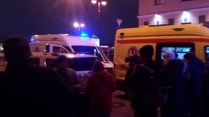 Полный список пострадавших во взрыве в Петербурге: врачи спасают глаза 14-летней девочке