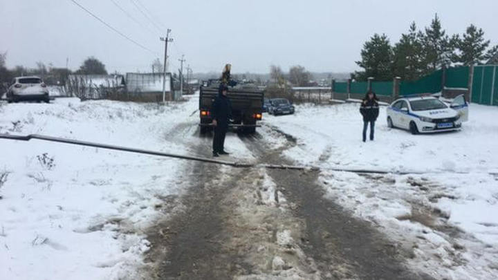 В Самарской области грузовик врезался в газовую трубу, оставив без газа 46 домов