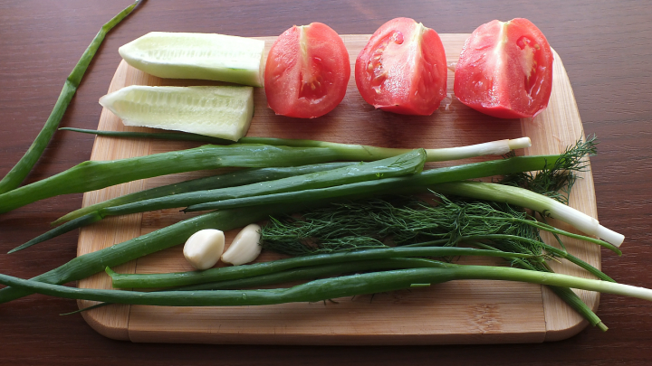 Начните с чеснока: Как вывести самый опасный холестерин и очистить кишечник, объяснил врач