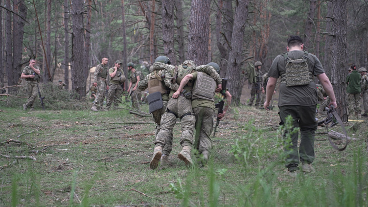 Киев затыкает все выходы из зоны военных действий: Ситуация близка к панике