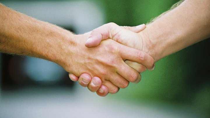 В Новосибирске предприниматели купили внедорожник для участников СВО