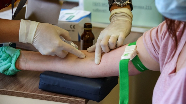 Академик Зверев высказался о возбудителе новой опасной инфекции с кровавым кашлем