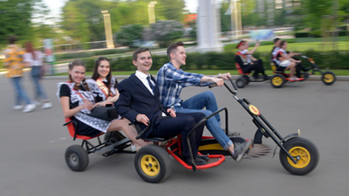 В Минпросвещения назвали условия получения школьного аттестата в 2021 году