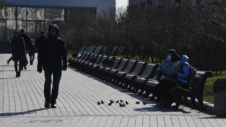 Врач разрешил жителям России гулять в нерабочую неделю: Почему бы и нет