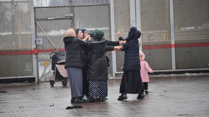 Странные штрафы номер 2: в Самарской области ввели штрафы за приставание к прохожим