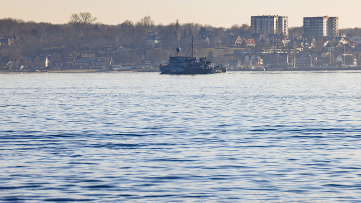 Мины в море, экипажи судов в заложниках: Военкоры показали подарки от Азова*