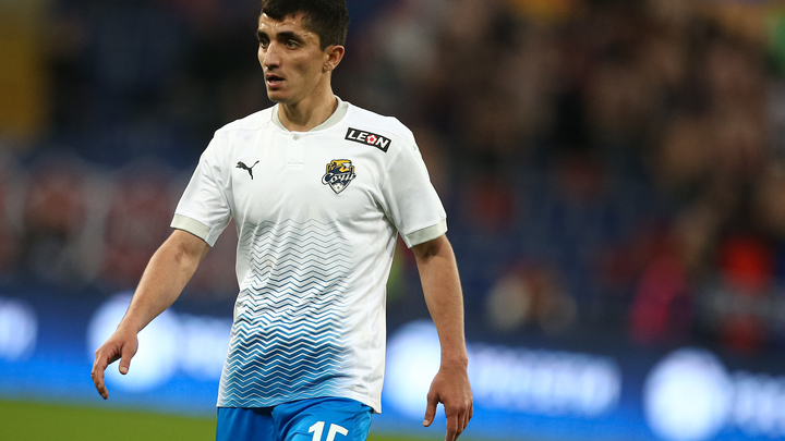 Защитник ФК Сочи узнал пол будущего ребёнка в аналоге игры гендер-пати с футбольным мячом