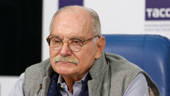 Режиссёр Никита Михалков рассказал, что нужно сделать с уехавшими из России артистами