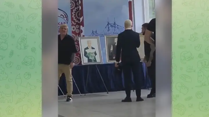 SHAMAN увидел свои портреты и трижды перекрестился перед концертом