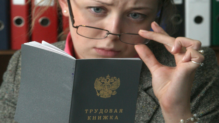 Уволен главный юрист Роскосмоса, решивший, что в хрущевках живет скотобаза