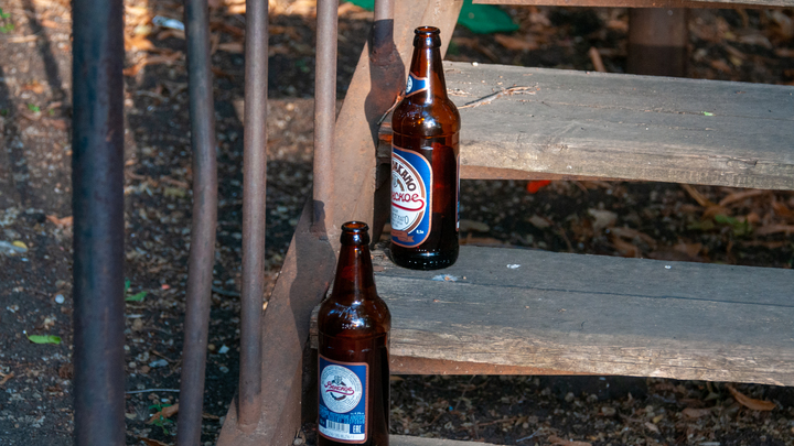 Невролог рассказала, как алкоголь и курение влияют на мозг человека