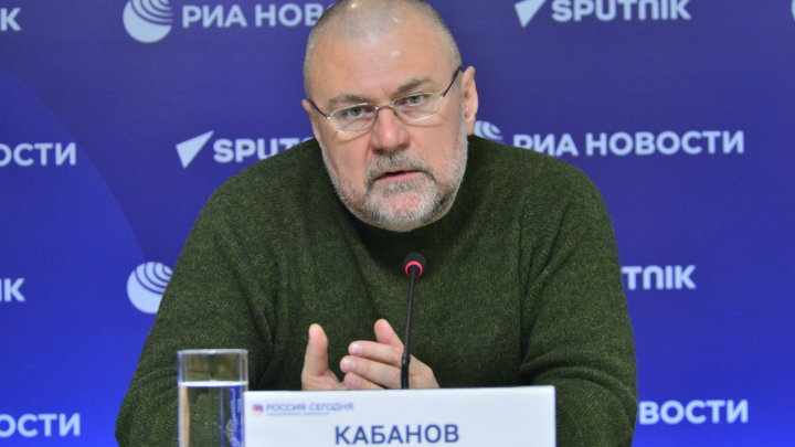 Кирилл Кабанов выступил за запрет на ношение религиозной одежды в общественных местах