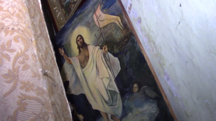 На Кубани вор вынес из храма ценные иконы и бытовую технику