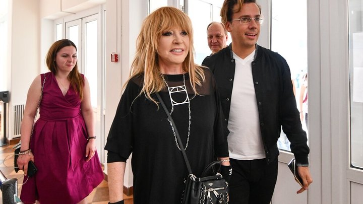 Здоровье вынуждает Пугачёву покинуть Израиль? Звёздная чета встретила сентябрь на новом месте