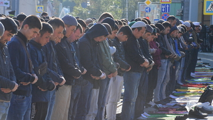 Будьте осторожны: духовные лидеры Таджикистана дали советы мигрантам в России