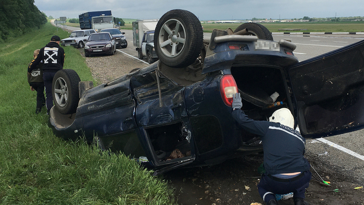 На Кубани в ДТП с участием легковушки и грузовика пострадал 5-месячный ребенок