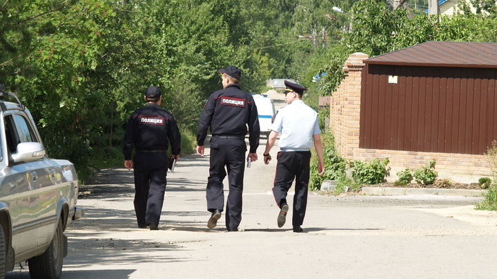 Вдруг патруль, облава. По всей России решили проверить документы у новых русских из Средней Азии