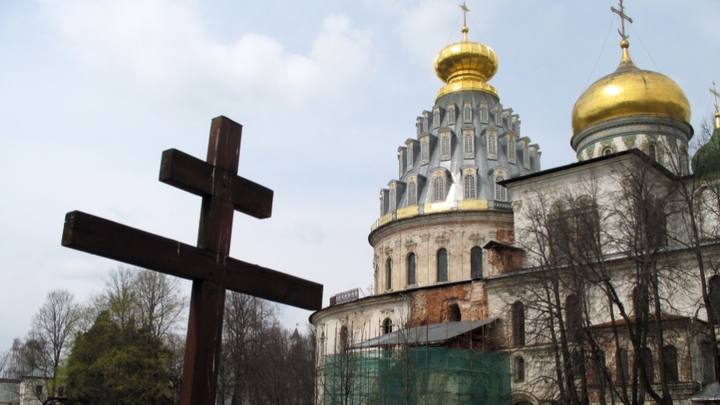 10 самых красивых монастырей Подмосковья: расписание их служб на Пасху