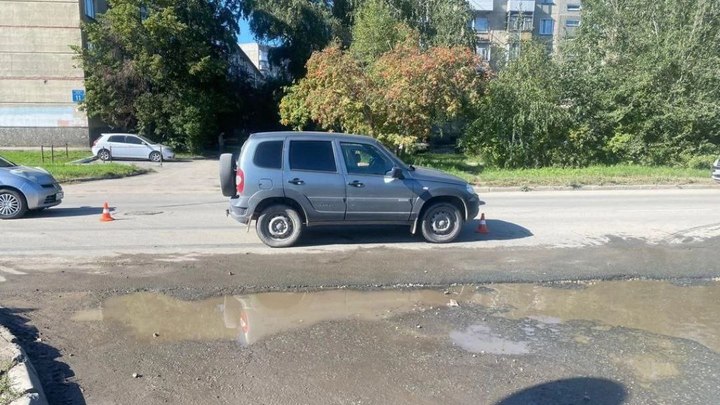 4-летний мальчик попал под колёса Нивы в Новосибирске