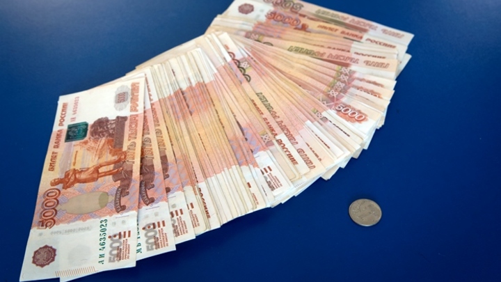 В Кузбассе директор паспортно-визовой службы нанесла ущерб на 11,4 миллиона рублей