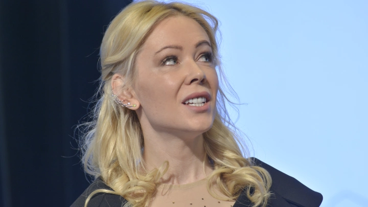 Шиза: Треш-блогерша накинулась на Мизулину на чебоксарском рейсе. Пыталась спровоцировать драку