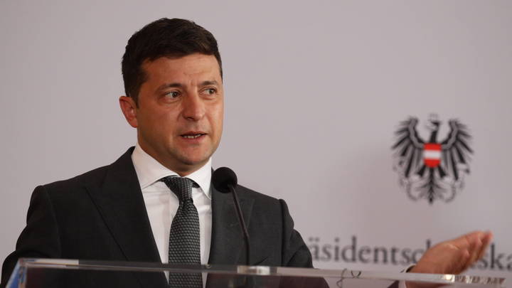 Украина продолжает поражать: Киев решил наказать умершего политика