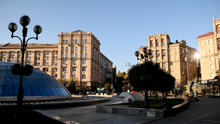 Русская певица не долетела до Киева. Развернули на границе