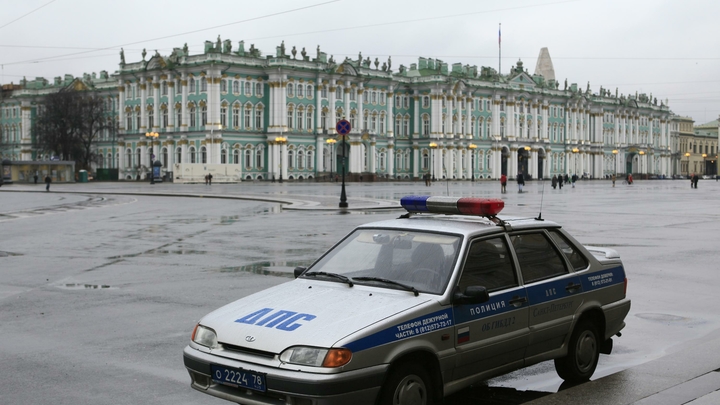 Петербуржцы восхитились поступком гаишника Расима: Просто красавец!