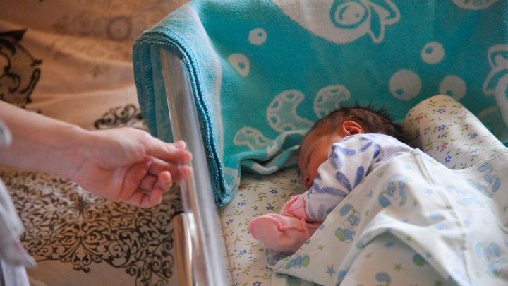 В первые сутки Нового года-2021 в Ростовской области родились 107 малышей