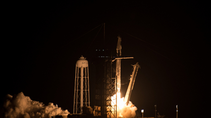 Американский корабль Crew Dragon пристыковался к МКС - NASA