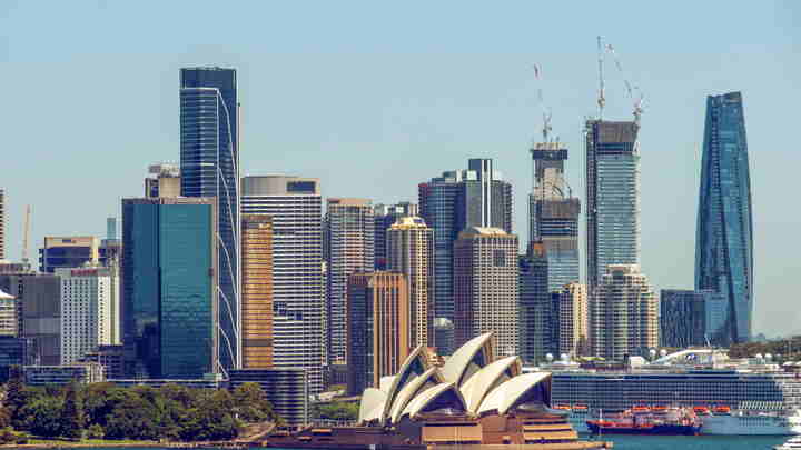 Австралия взбунтовалась против НАТО: Люди вышли на улицу с флагами России