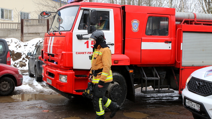 В Перми мать спасла из горящей квартиры двух дочерей