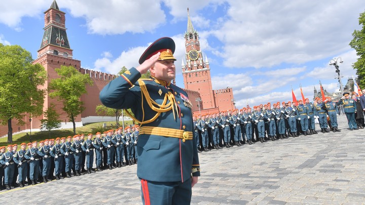 Сергей Собянин поздравил ветеранов и всех жителей Москвы с Днём Победы