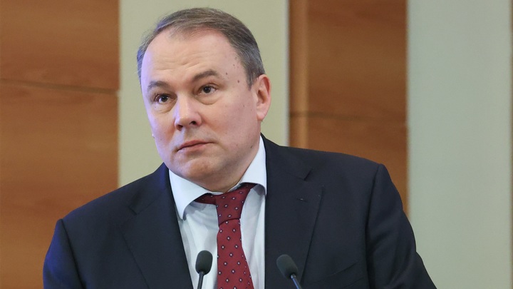 Купи сертификат по русскому языку - тарелка плова в подарок: Толстой о схеме для мигрантов в России