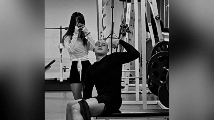 Чемпион Кузбасса по пауэрлифтингу погиб в ДТП в Таиланде после звонка мошенников