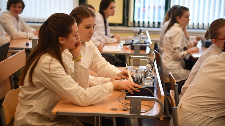 Высокий конкурс в казахскую группу Назарбаев Интеллектуальной школы вылился в протест