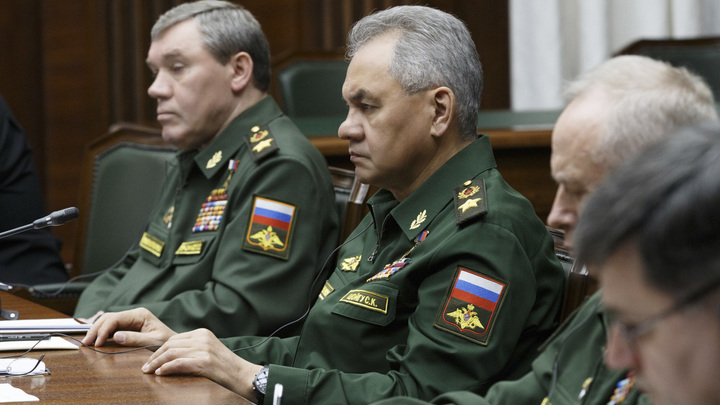 Шойгу пошёл с козырей: Всё, ребята, штык в землю
