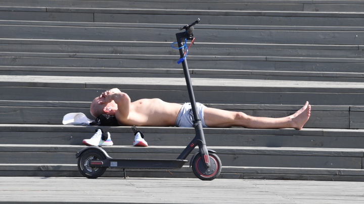 Вильфанд опроверг собственный прогноз об адской жаре в Москве: Не получается пока