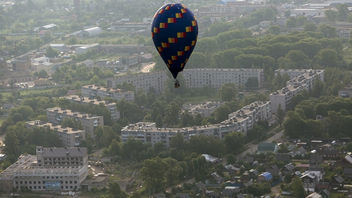 На севере Польши воздушный шар с 15 пассажирами снес ЛЭП и повалил два столба