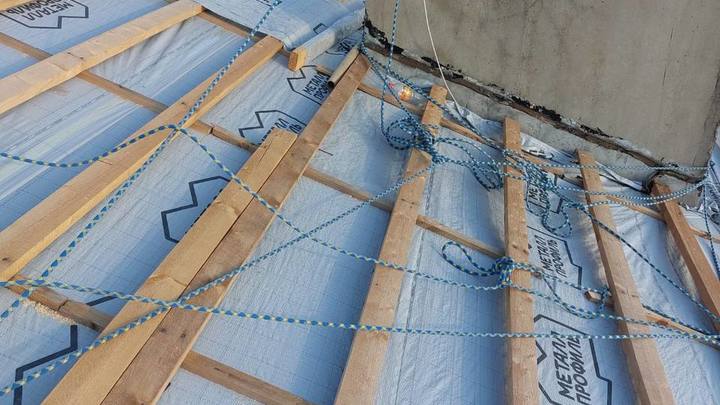 В Краснодаре на подрядчика завели дело после капремонта крыши, из-за которого затопило квартиры