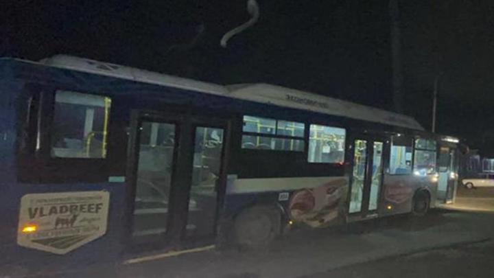 В Ростове-на-Дону городской автобус маршрута № 77 снёс пожилого мужчину