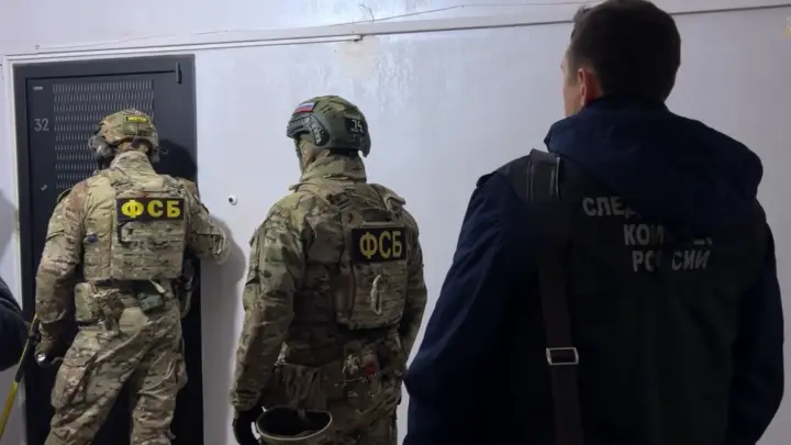 Появились кадры задержания полковника службы безопасности челябинской полиции